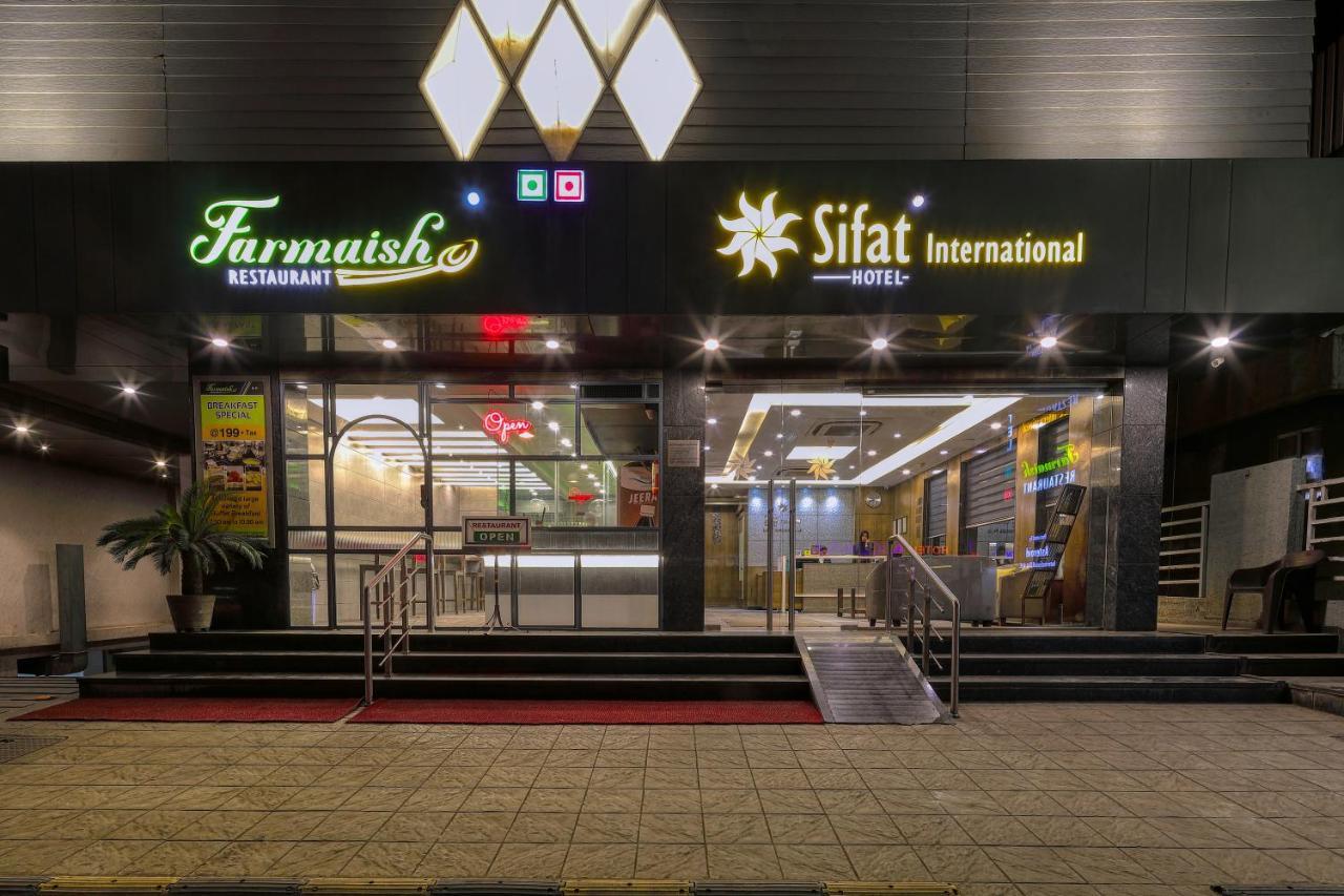 Hotel Sifat International Surat Exterior foto
